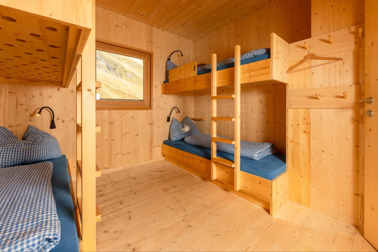 Zimmerbeispiel der Hütte; die Retreat-Unterbringung erfolgt im Zweierzimmer